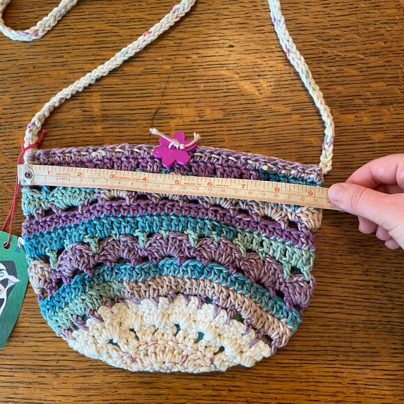 Handmade crochet cross-body bag striped cinch closure - Picture 5 of 7
